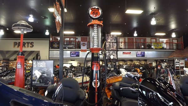 FAIRE UN TRIUMPH AU PAYS DES HARLEY